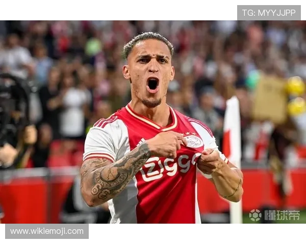 安东尼助阿贾克斯展现强大攻势，球队争夺冠军前景值得关注