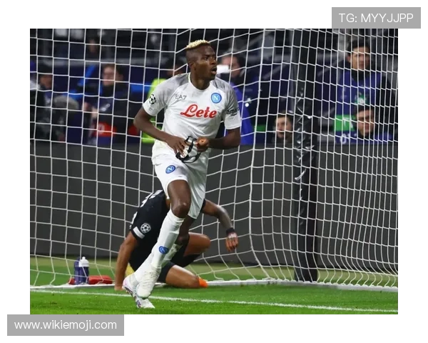 奥斯梅恩：从新星到世界级中锋的荣誉跃迁解析