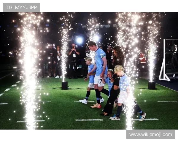 德布劳内与哈维中场组织方式及比赛影响力对比