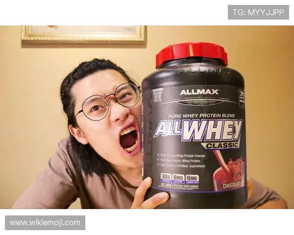 王昶家冰箱里塞满蛋白粉，连饮料都是按秒喝的