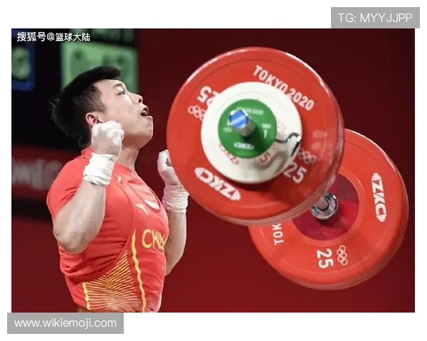 谌利军家里冰箱贴满训练计划，朋友说他喝口水都掐秒表